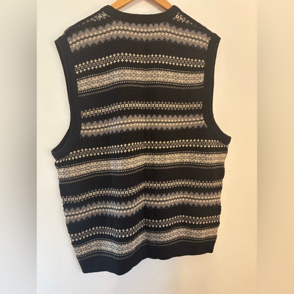 Vintage Sweater Vest - Black and Cream - Picture 3 of 3